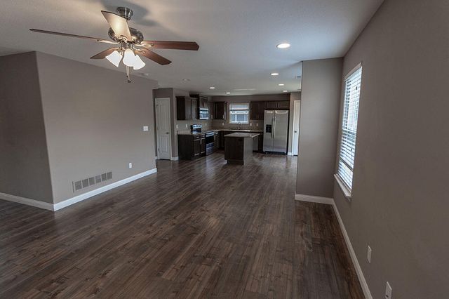 2807 AMBERWOOD CT, Columbia, MO 65203