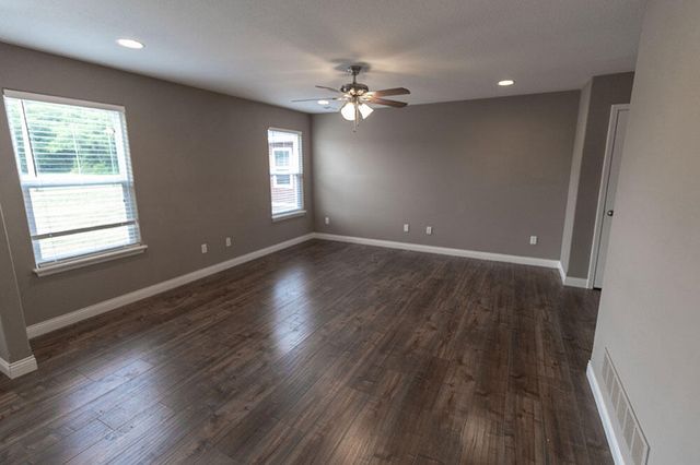 2807 AMBERWOOD CT, Columbia, MO 65203