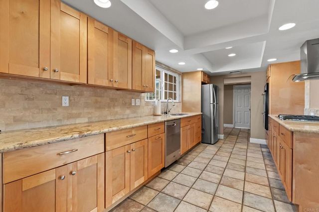 10106 Buena Vista Avenue, Santee, CA 92071