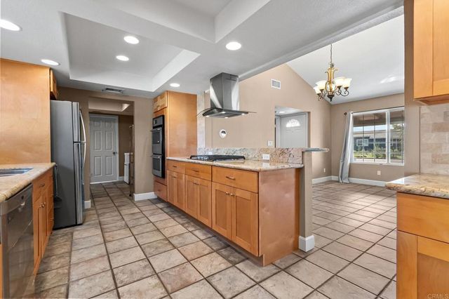 10106 Buena Vista Avenue, Santee, CA 92071