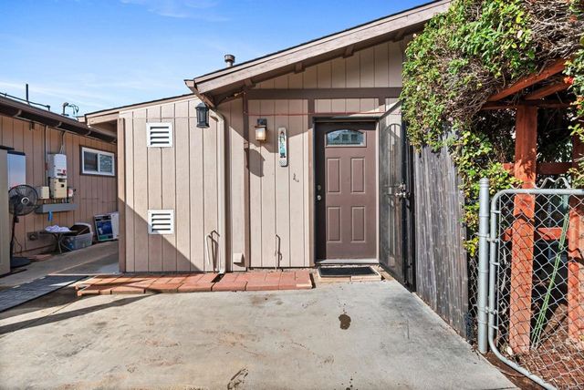 10106 Buena Vista Avenue, Santee, CA 92071