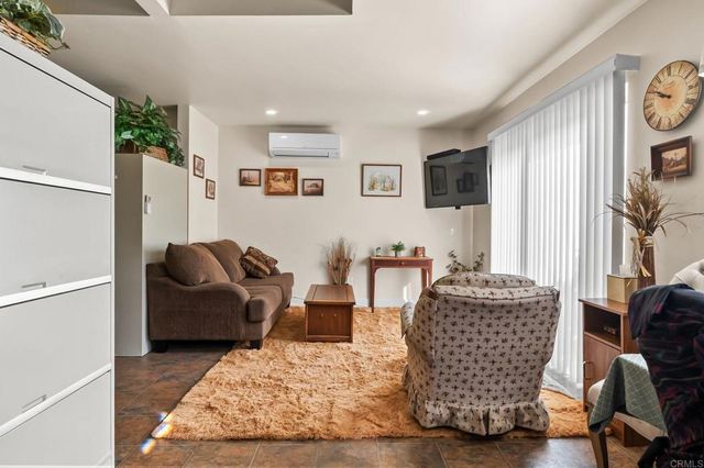 10106 Buena Vista Avenue, Santee, CA 92071