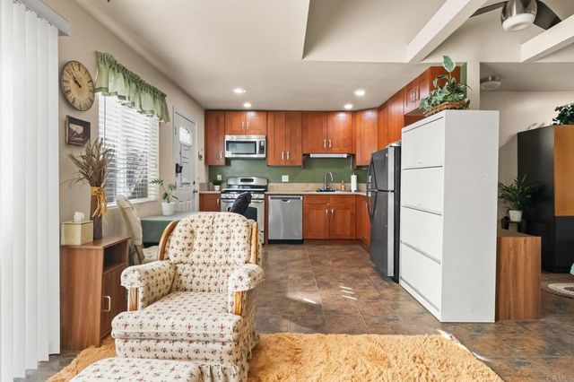 10106 Buena Vista Avenue, Santee, CA 92071