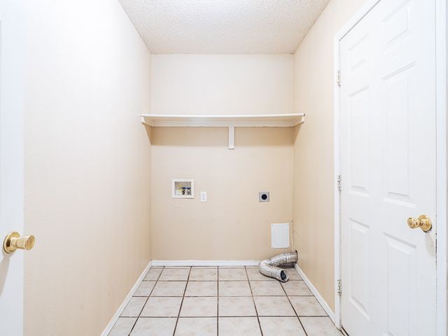 306 Parkcrest Drive, Bentonville, AR 72712