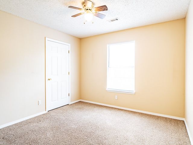 306 Parkcrest Drive, Bentonville, AR 72712