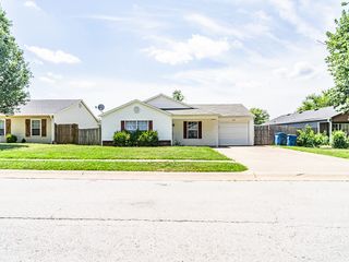 306 Parkcrest Drive, Bentonville, AR 72712