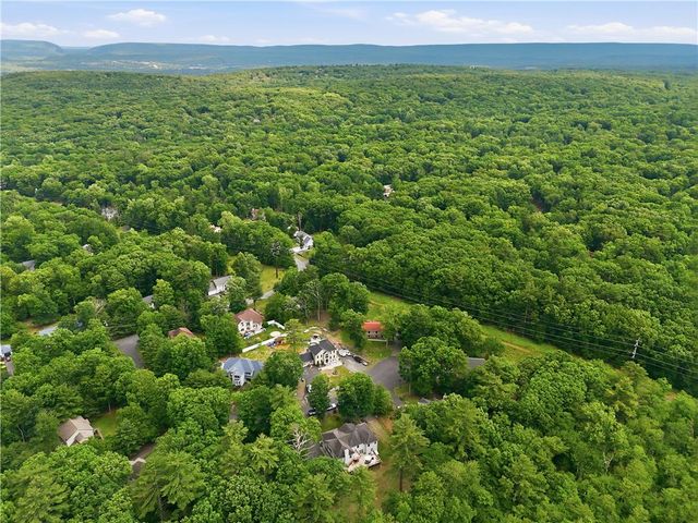 316 Ash Terrace, Stroud Twp, PA 18301