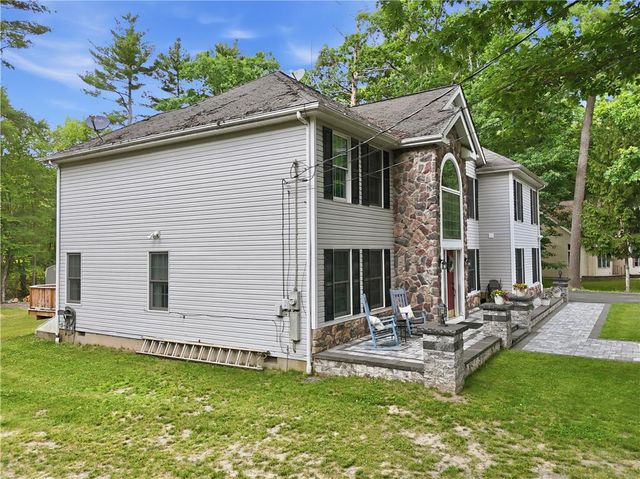 316 Ash Terrace, Stroud Twp, PA 18301