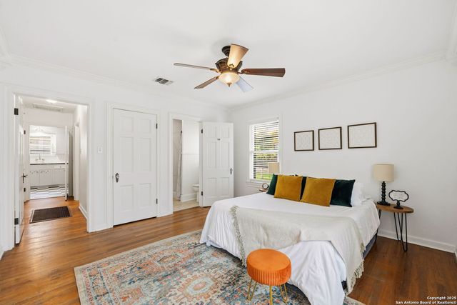 2031 W Summit, San Antonio, TX 78201