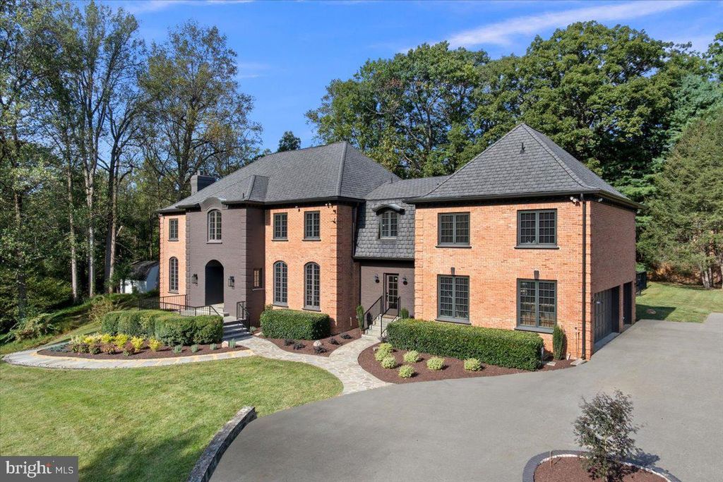 10816 BARN WOOD LN, Potomac, MD 20854
