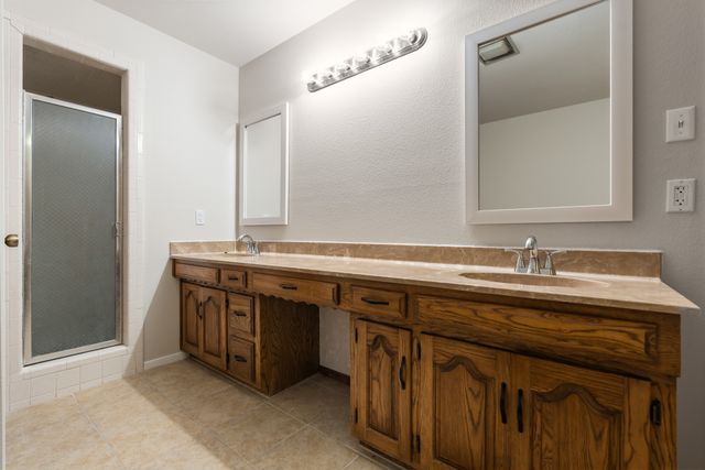 616. S Files Street, Itasca, TX 76055