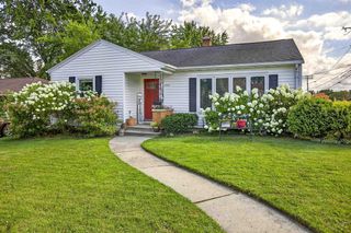 1297 MARIAN LANE, Green Bay, WI 54304