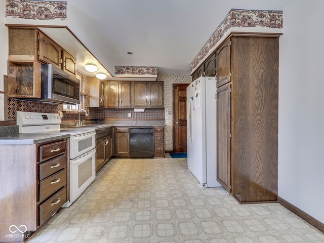 7005 N Briarhopper Road, Monrovia, IN 46157