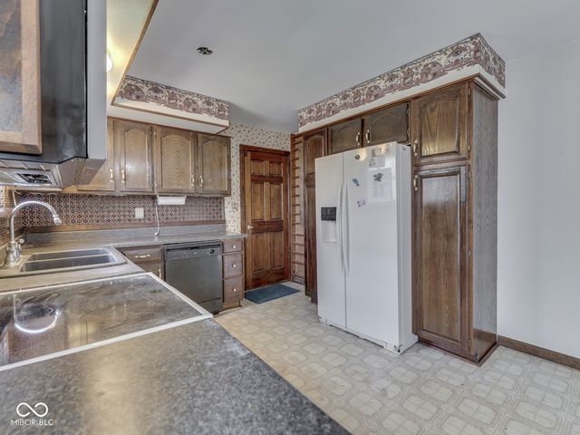7005 N Briarhopper Road, Monrovia, IN 46157