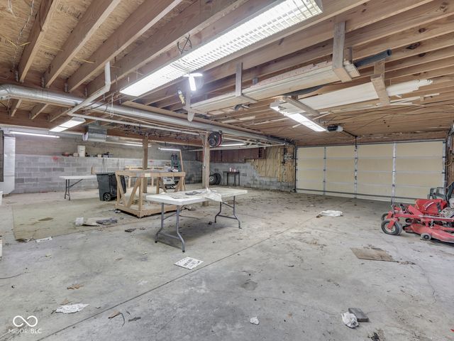 7005 N Briarhopper Road, Monrovia, IN 46157