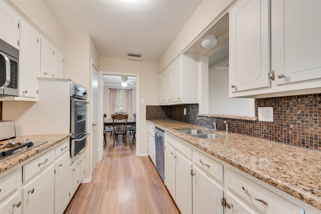 2306 Apollo Way, Mesquite, TX 75150