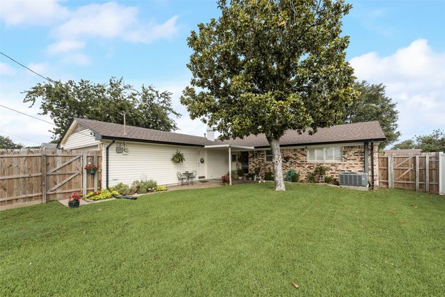 2306 Apollo Way, Mesquite, TX 75150
