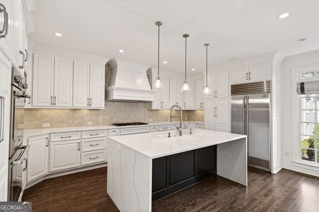 16 Conifer Circle NE, Atlanta, GA 30342