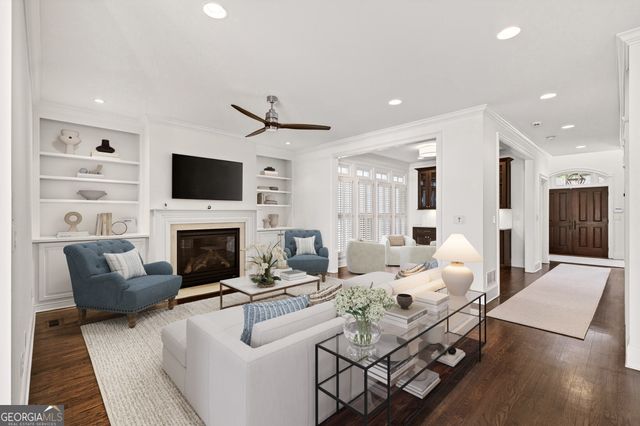 16 Conifer Circle NE, Atlanta, GA 30342