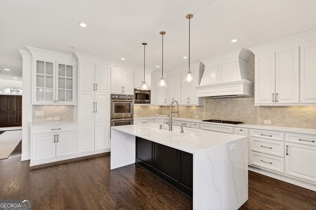 16 Conifer Circle NE, Atlanta, GA 30342