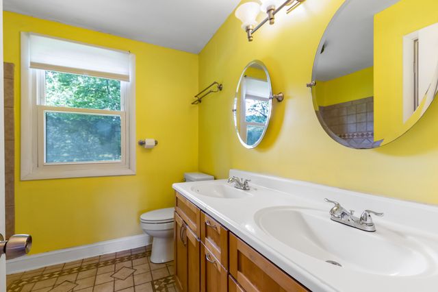 295 Hill Ct, Gallatin, TN 37066