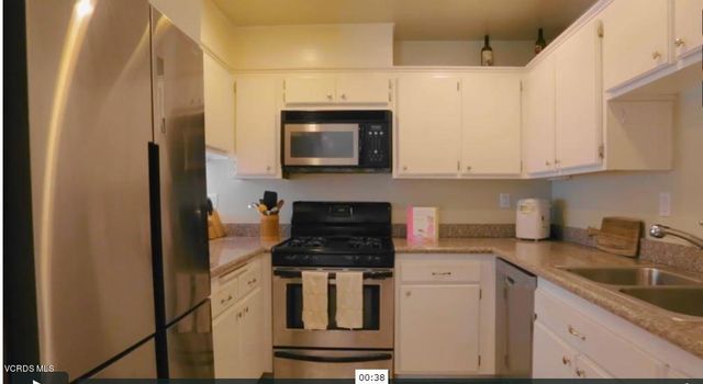 15218 Campus Park Drive B, Moorpark, CA 93021