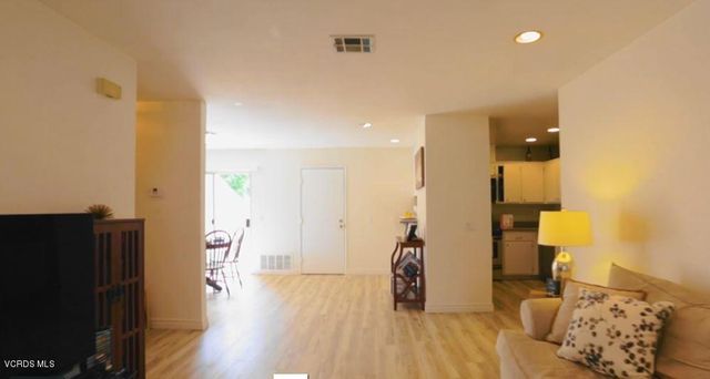 15218 Campus Park Drive B, Moorpark, CA 93021