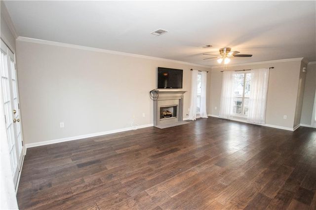 1820 Snow Hill Court, Lawrenceville, GA 30045