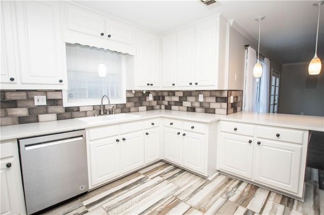 1820 Snow Hill Court, Lawrenceville, GA 30045