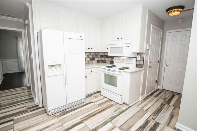 1820 Snow Hill Court, Lawrenceville, GA 30045