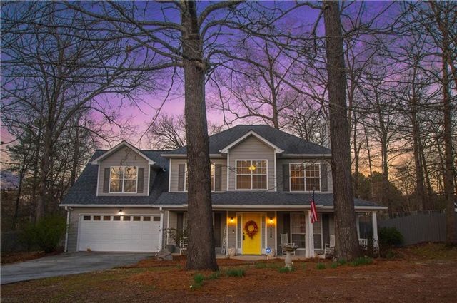 1820 Snow Hill Court, Lawrenceville, GA 30045