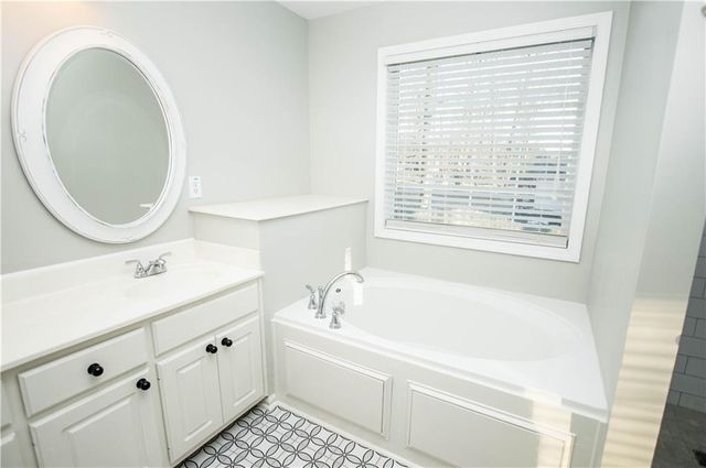 1820 Snow Hill Court, Lawrenceville, GA 30045