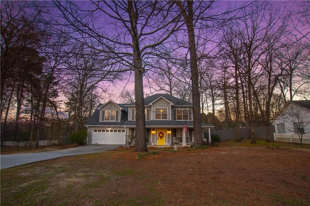 1820 Snow Hill Court, Lawrenceville, GA 30045