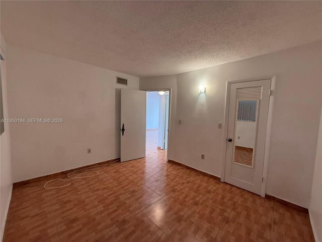 8135 Sunrise Lakes Blvd 302, Sunrise, FL 33322