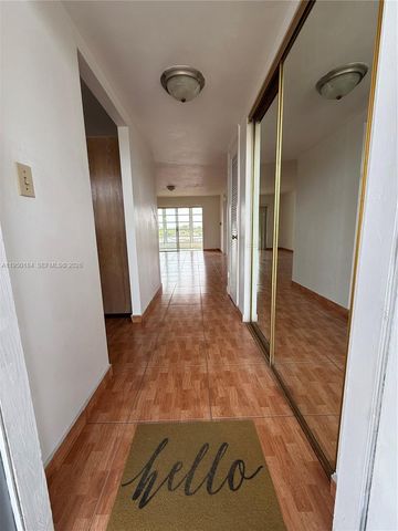 8135 Sunrise Lakes Blvd 302, Sunrise, FL 33322