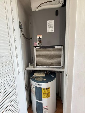 8135 Sunrise Lakes Blvd 302, Sunrise, FL 33322