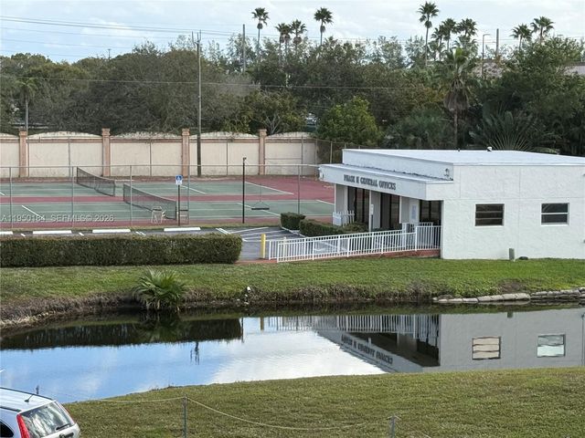 8135 Sunrise Lakes Blvd 302, Sunrise, FL 33322