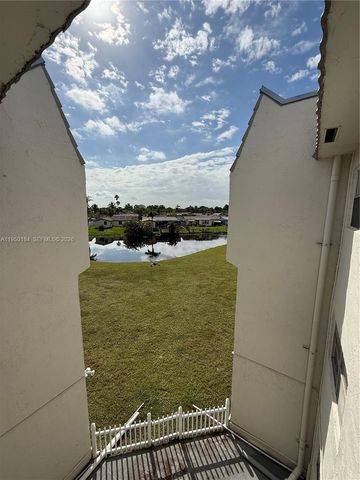 8135 Sunrise Lakes Blvd 302, Sunrise, FL 33322