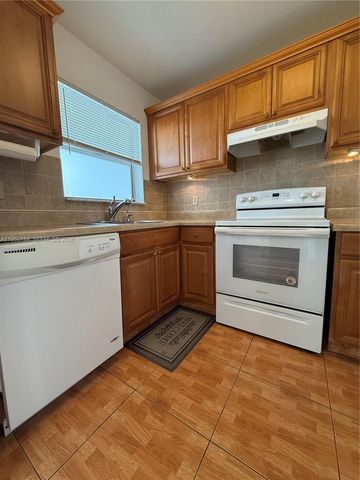 8135 Sunrise Lakes Blvd 302, Sunrise, FL 33322