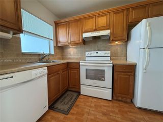 8135 Sunrise Lakes Blvd 302, Sunrise, FL 33322