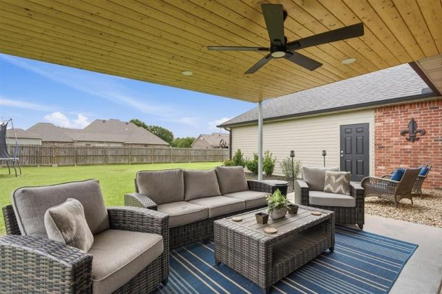 5737 Hemlock, Lake Charles, LA 70605