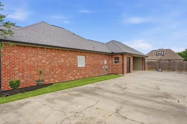 5737 Hemlock, Lake Charles, LA 70605