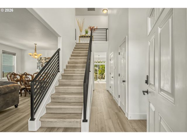 4726 Se SALQUIST Rd, Gresham, OR 97080