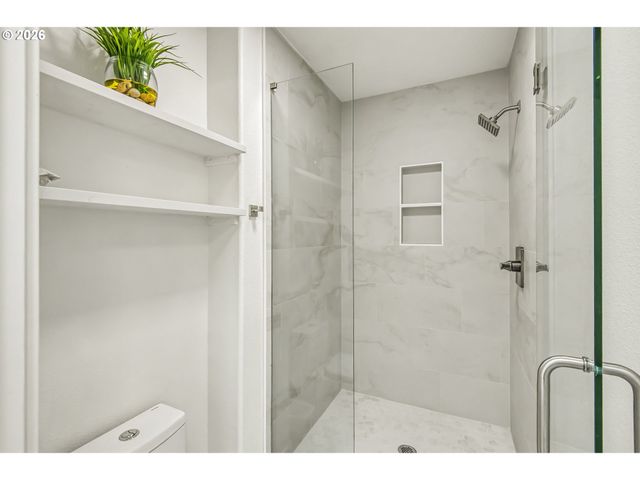 4726 Se SALQUIST Rd, Gresham, OR 97080