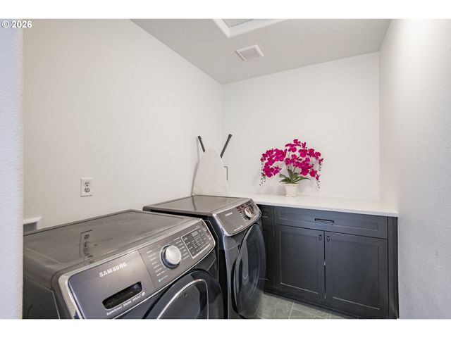 4726 Se SALQUIST Rd, Gresham, OR 97080