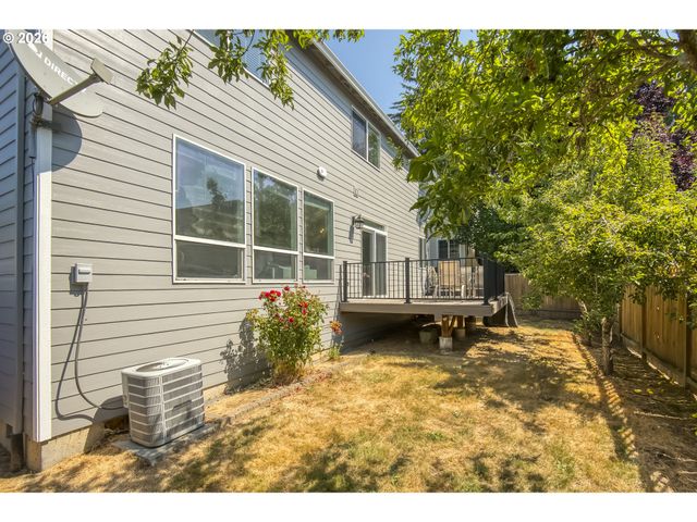 4726 Se SALQUIST Rd, Gresham, OR 97080