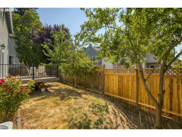 4726 Se SALQUIST Rd, Gresham, OR 97080
