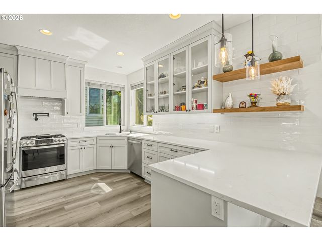 4726 Se SALQUIST Rd, Gresham, OR 97080