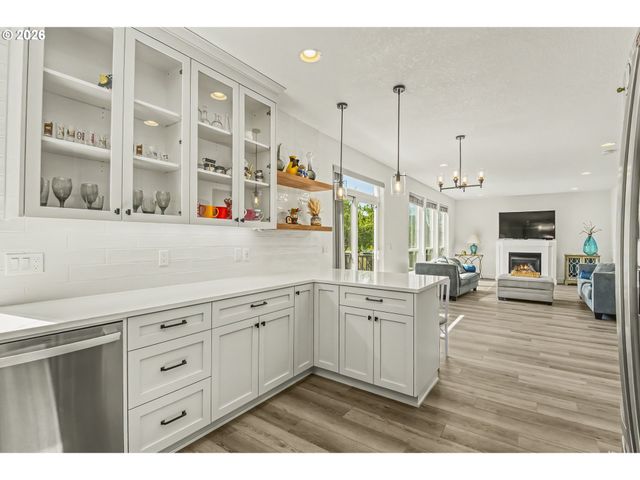 4726 Se SALQUIST Rd, Gresham, OR 97080