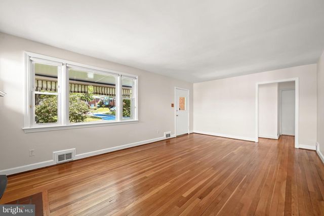 102 WHITMOOR TER, Silver Spring, MD 20901